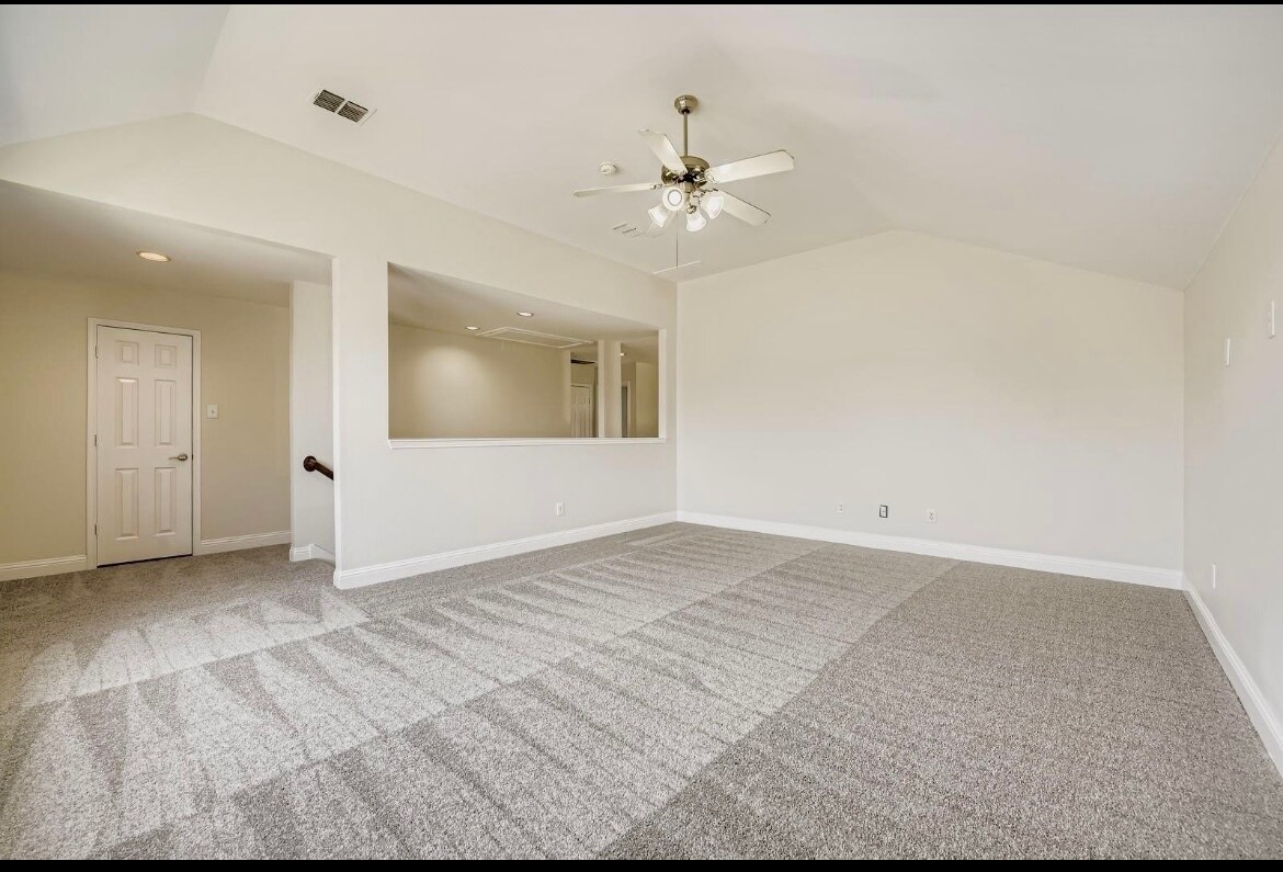 Building Photo - 8012 Wyoming Dr