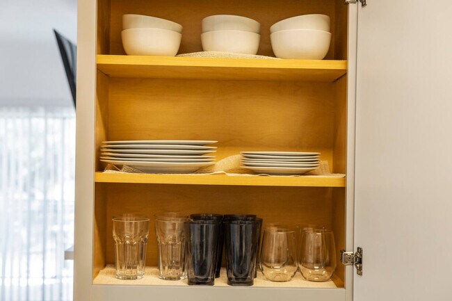 Building Photo - 2929 Kings Rd