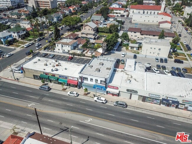 Building Photo - 4015 W Olympic Blvd
