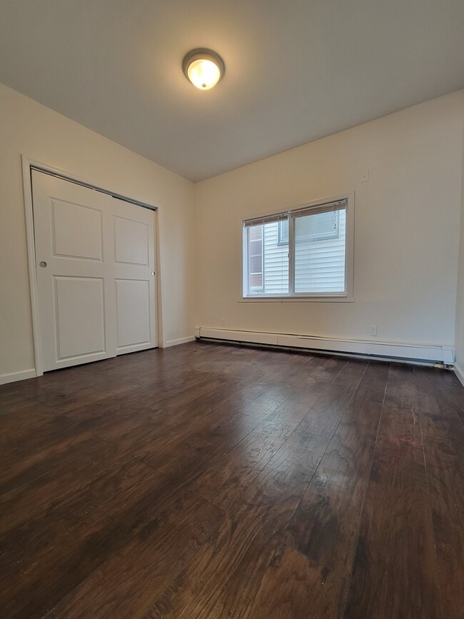 Building Photo - 389 Avenue E