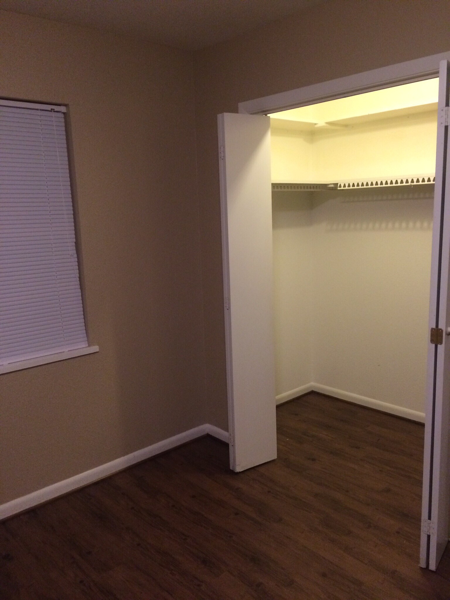 Building Photo - 221 Mitchell St