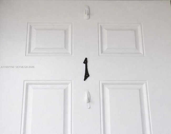 Building Photo - 560 NE 67th St