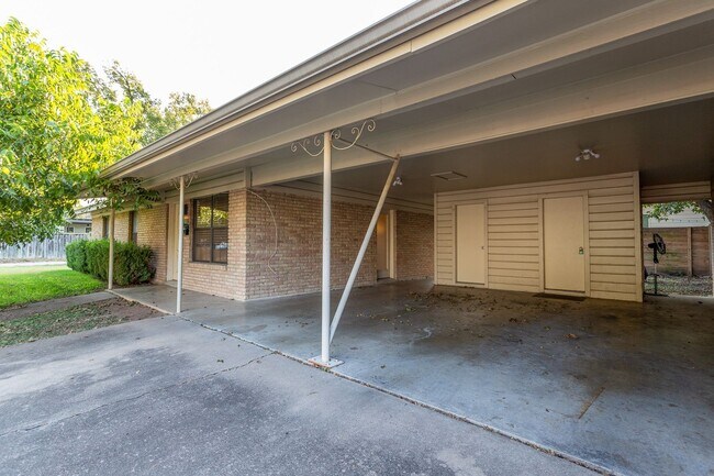 Building Photo - 4501 Caswell-