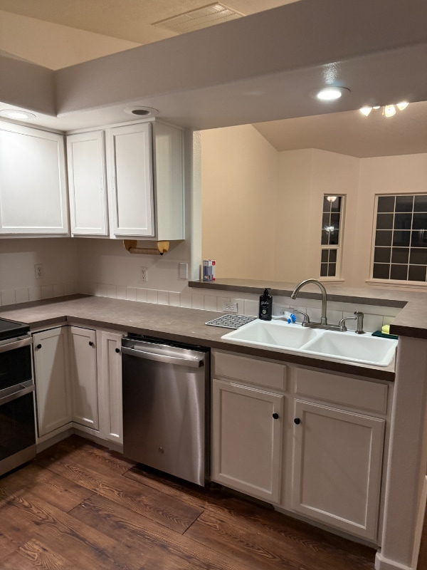 Building Photo - 1319 W Hasket Cir