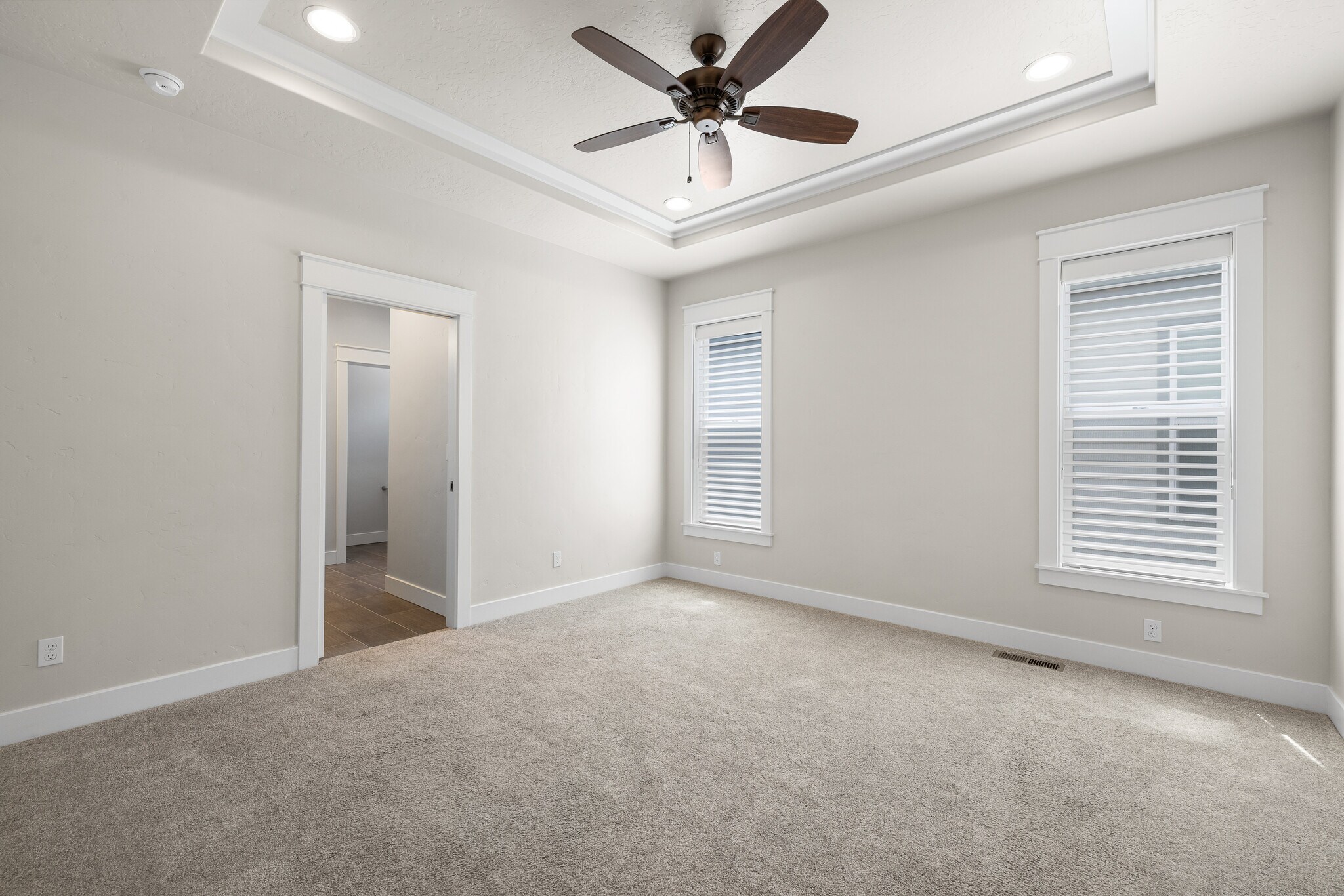 Building Photo - 6230 N Bolsena Ln