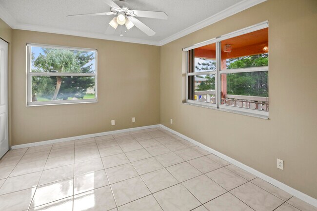 Building Photo - 1421 NW 20th Ave