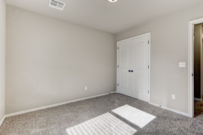 Building Photo - 308 Stoneridge Dr