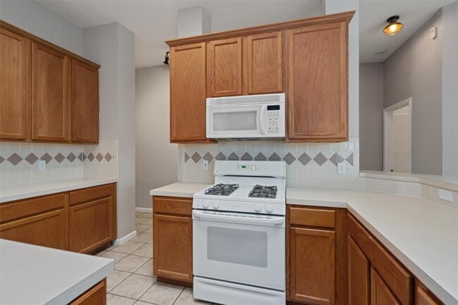 Building Photo - 901 Cashew Ln