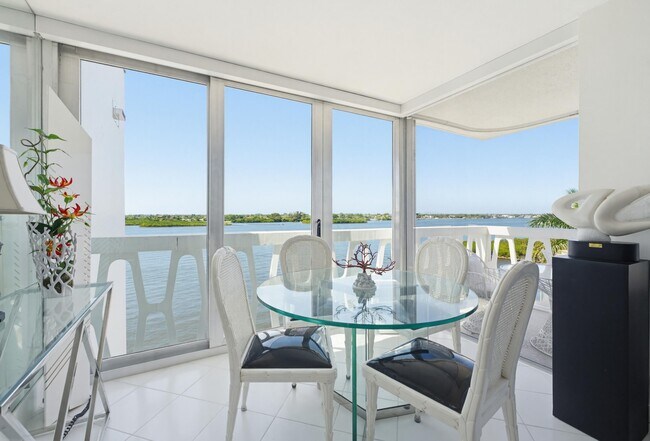 Building Photo - 2505 S Ocean Blvd