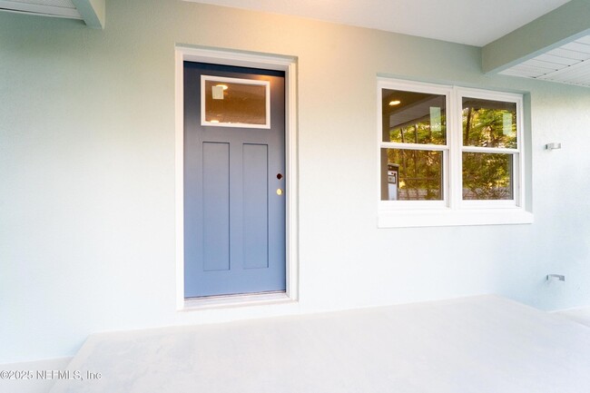 Building Photo - 22 1/2 Fancher Court Unit