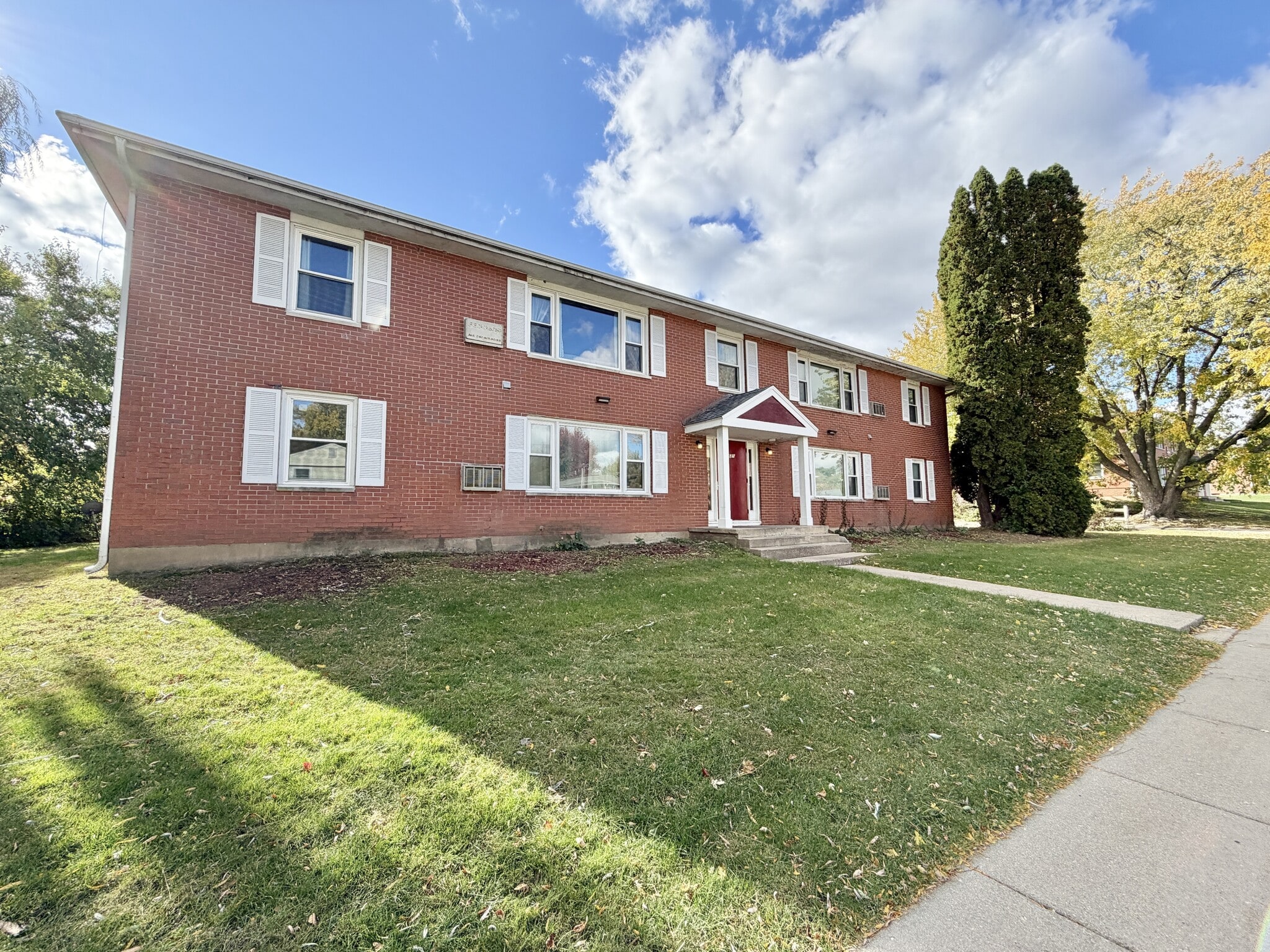 Building Photo - 625 Vera Ct