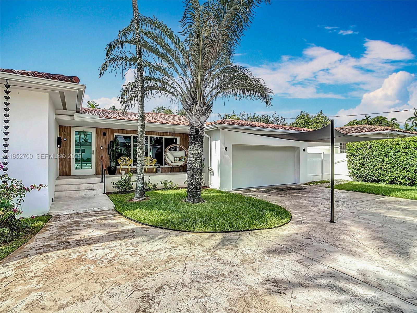 Building Photo - 10825 Peachtree Dr