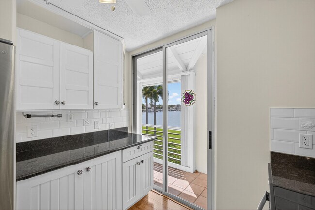 Building Photo - 1071 Sugar Sands Blvd