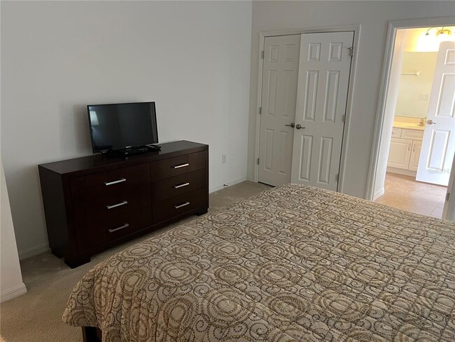 Building Photo - 2529 Rosemont Cir