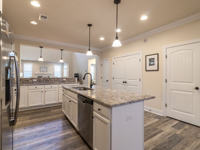 Building Photo - Spacious Furnished 4BR Townhome with First-Floor Owner’s Suite Near Rehoboth Beach - Sawgrass