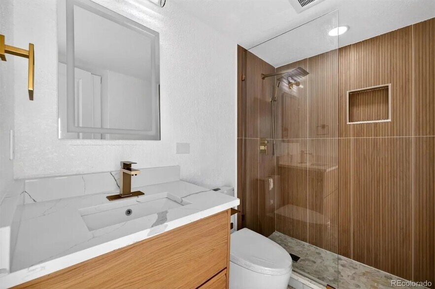 Building Photo - 3047 W 47th Ave