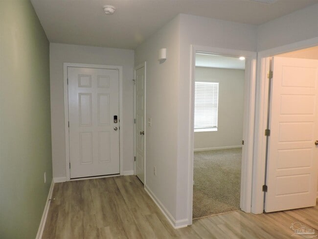 Building Photo - 5903 Laurel Oak Dr