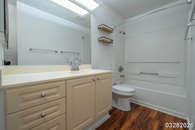 Building Photo - $3,200 / 3br - 974ft2 - Bright and Spacious 3BR/2BA/2PKG Townhome unit in Ku'ulako in Mililani (M...