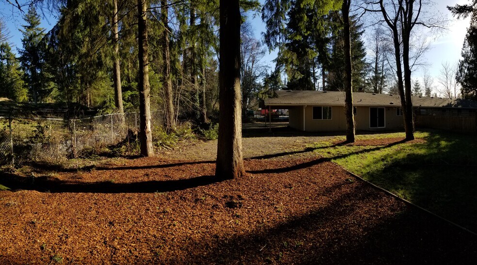 Building Photo - 10321 146th St E