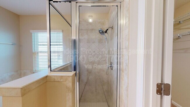 Building Photo - 517 S Aberdeenshire Dr