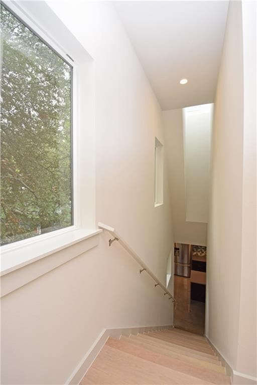 Building Photo - 5405 Sunshine Dr