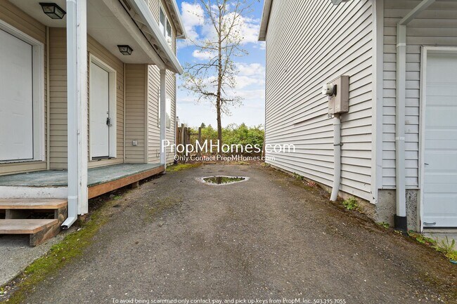 Building Photo - Cozy Two Bedroom Home in SE Portland!