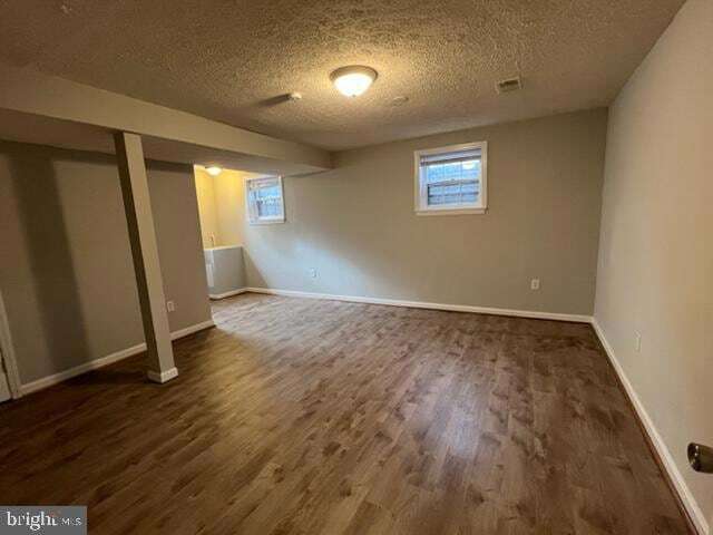 Building Photo - 1400 Admiral Dr