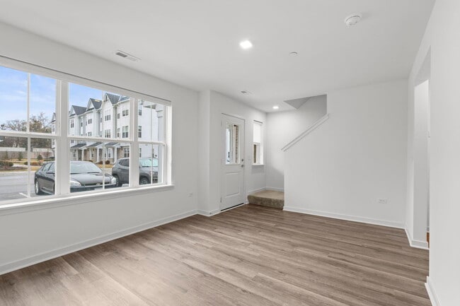 Building Photo - 103 E Crystal Lake Ave