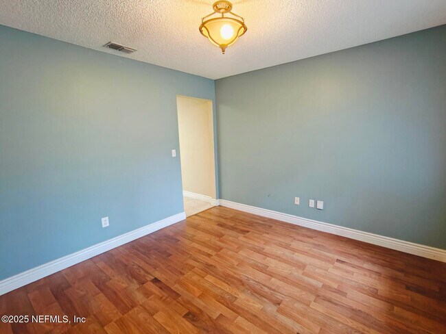 Building Photo - 1845 Weston Cir