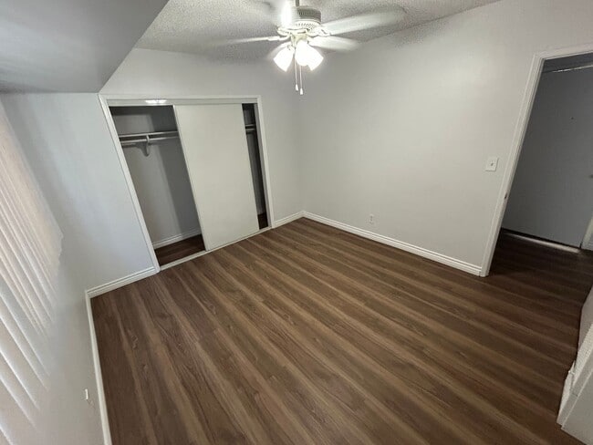 Building Photo - 832 N Azusa Ave
