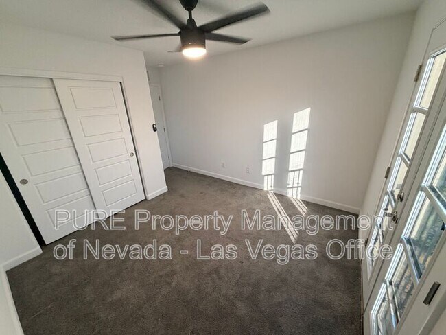 Building Photo - 815 Watford Pl