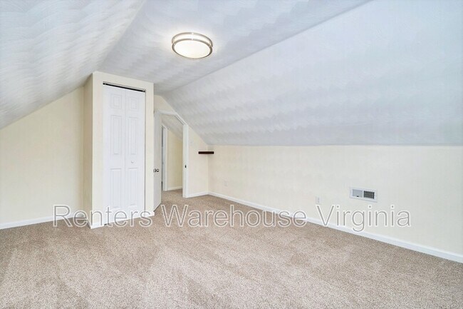 Building Photo - 3502 Commonwealth Ave