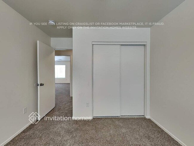 Building Photo - 7410 S 39th Dr