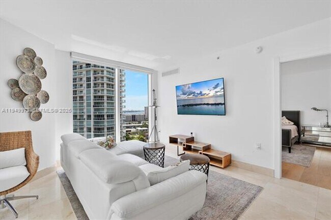 Building Photo - 200 Sunny Isles Blvd