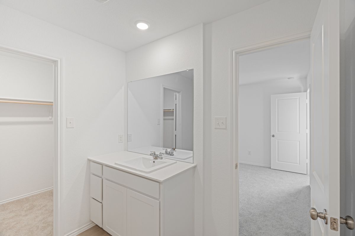 Building Photo - 117 Dark Victory Rd