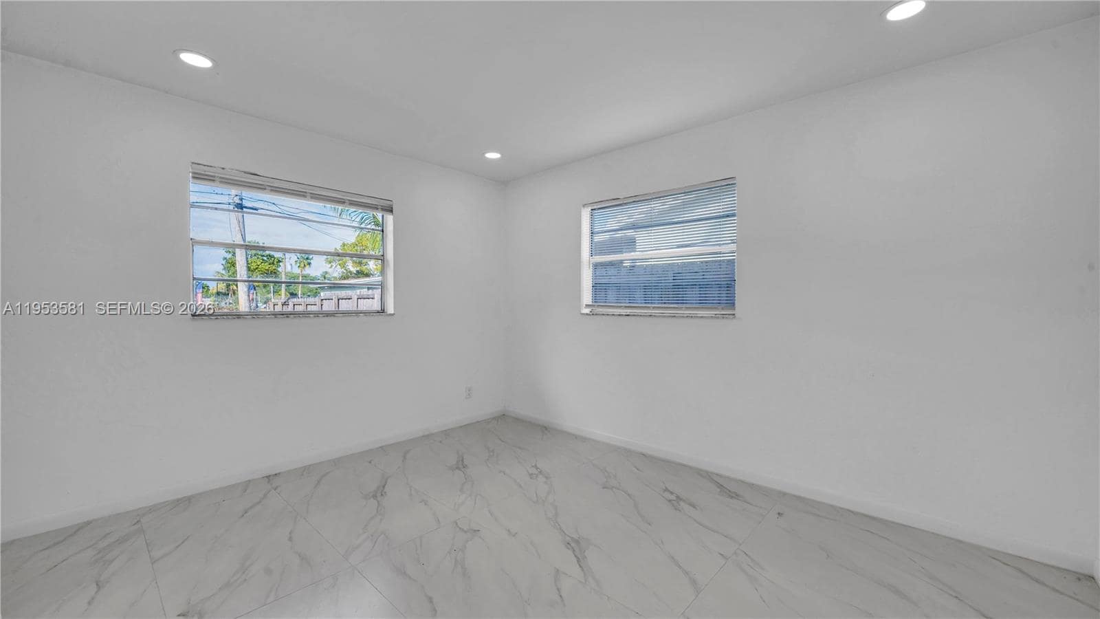 Building Photo - 4285 SW 48th Ct