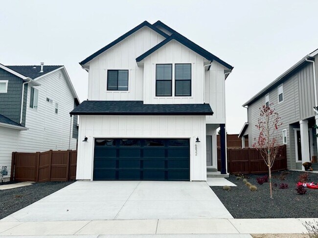 Building Photo - Prioritize comfortable living in this CBH home built in 2024!