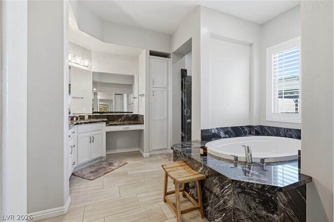 Building Photo - 3922 Jacob Lake Cir