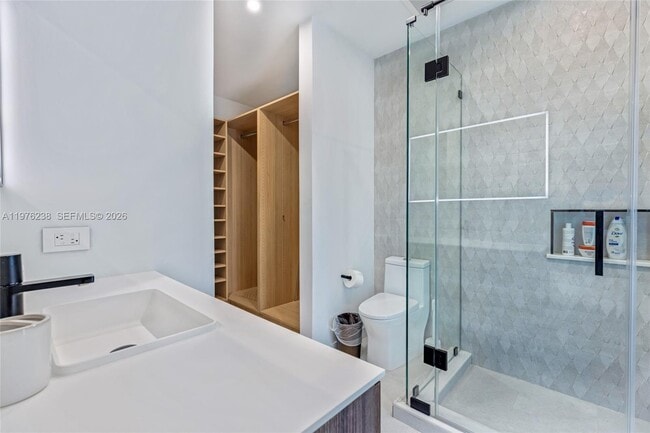 Building Photo - 535 NE 50th Terrace