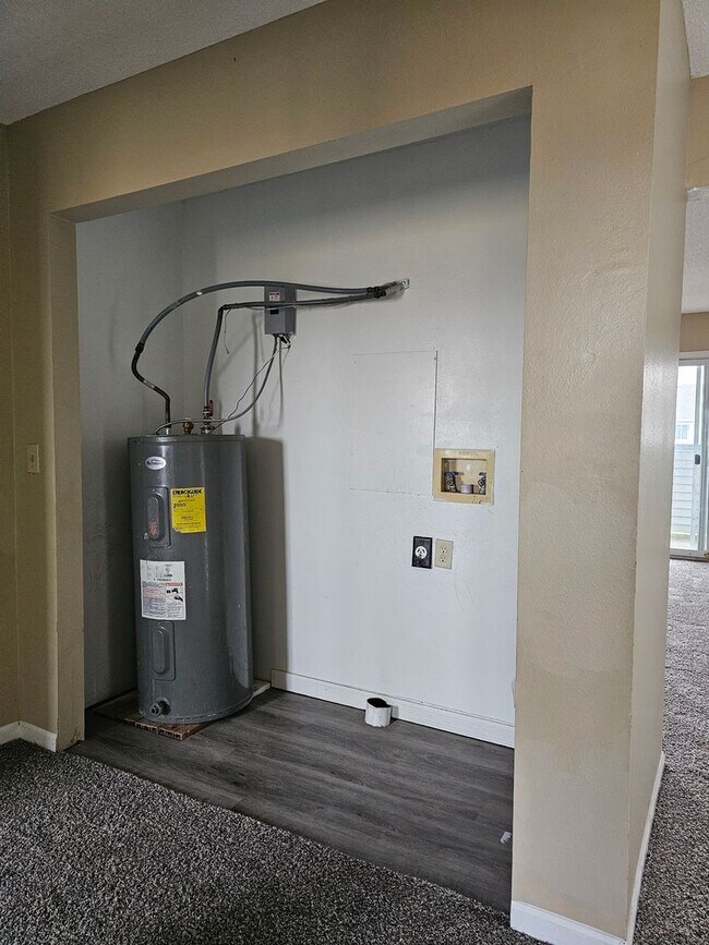 Building Photo - Updated Two Bedroom in Paulding