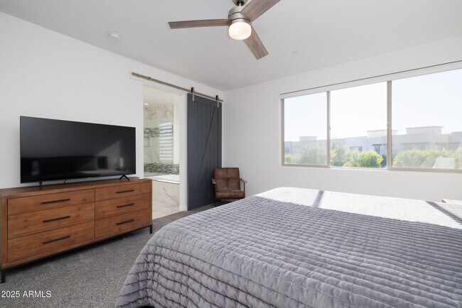 Building Photo - 7349 E Vista Bonita Dr