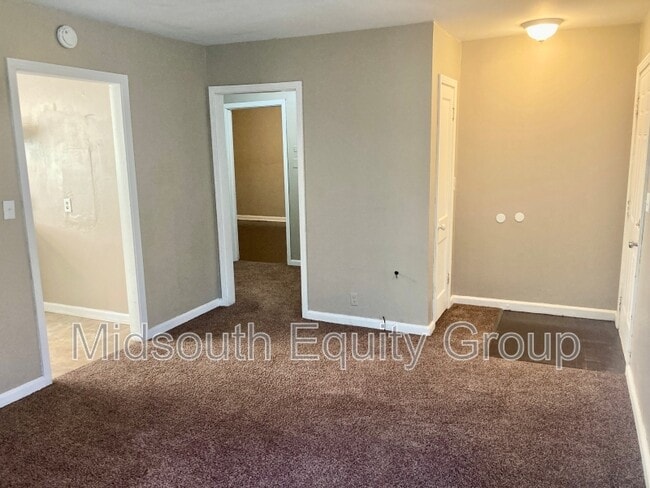 Building Photo - 808 S Lexington St