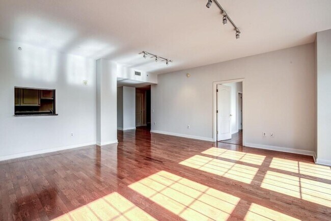 Building Photo - 195 14th St NE