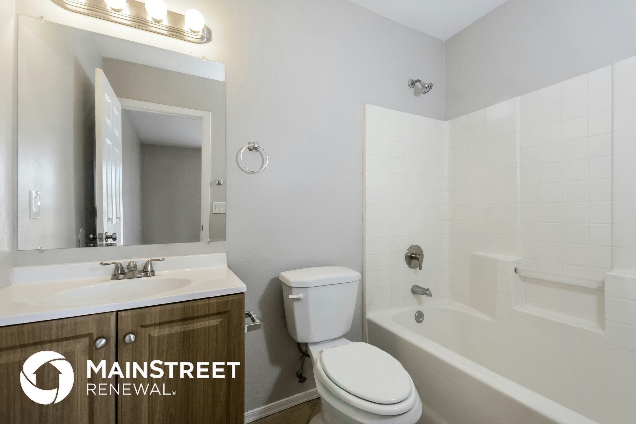 Building Photo - 5040 Fremont Ave