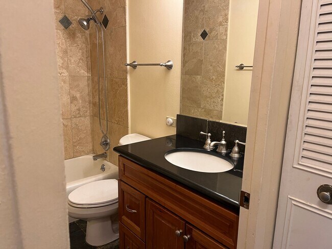 Building Photo - 4600 E Asbury Cir