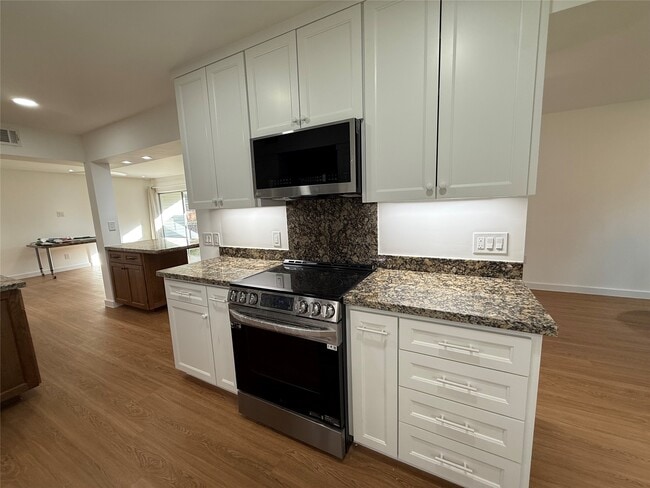 Building Photo - 3400 Timmons Ln