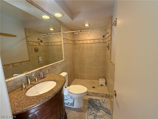Building Photo - 2455 Buckhurst Dr