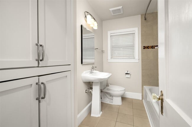 Building Photo - 3934 Rice Boulevard