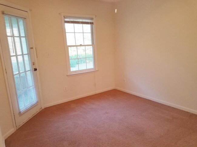 Building Photo - 1317 Westpointe Drive