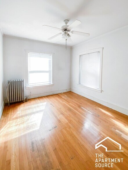 Building Photo - 5131 N Wolcott Ave